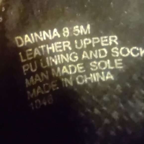 STEVE MADDEN Dainna Suede Ankle Strap Block Heel Size 8.5 - Picture 7 of 7